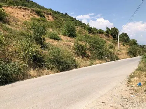 Galate - Toplic Shitet 2 Vend x 1215m2 rruges kryesore