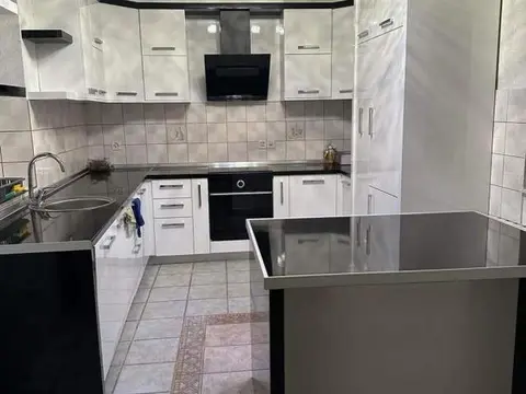 Се продава куќа од 140м2 во Струмица