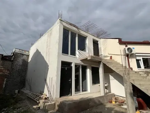 Се продаваат 2 стана (50м2) во Велес