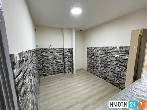 Се продава куќа во населба Ченто Скопје, на улица Методија Андонов - Ченто