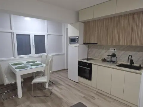 Se izdava namesten apartman na podolg period