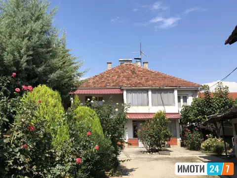 Се продава куќа во Гроно Лисиче, Аеродром