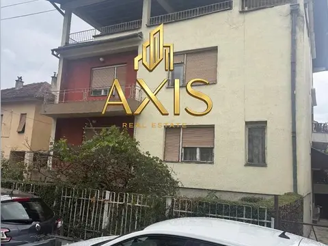 AXIS prodava kuqa vo blizina na kasarna- Tetovo