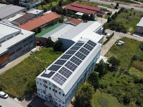 Се издава/продава деловен објект