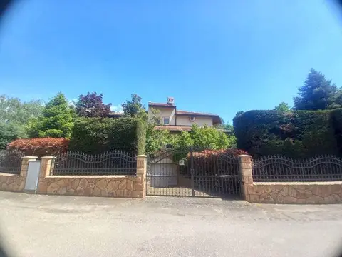 Se prodava/izdava odlicna kukja vo Bardovci