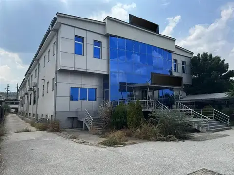 Деловен објект 3600м² на ул. Првомајска, Кисела Вода