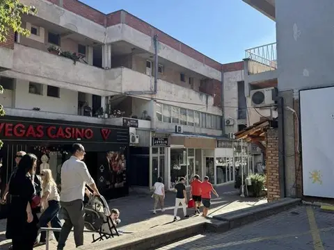 Se izdava dukan vo centar na Stip