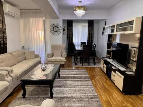 Se prodava stan vo Strog Centar vo blizina na Poshta, Tetovo