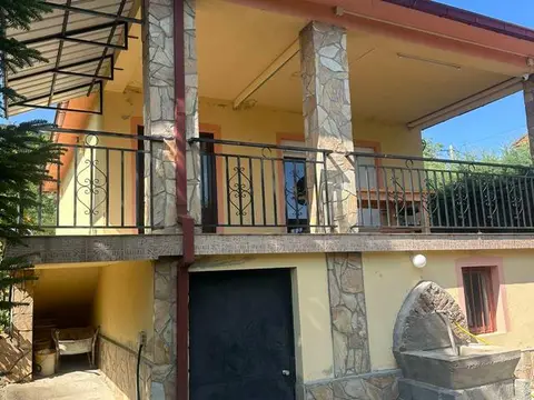 Se prodava vila vo Konsko