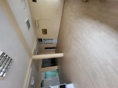 Издавам деловен простор 100m² - партер, излог, паркинг