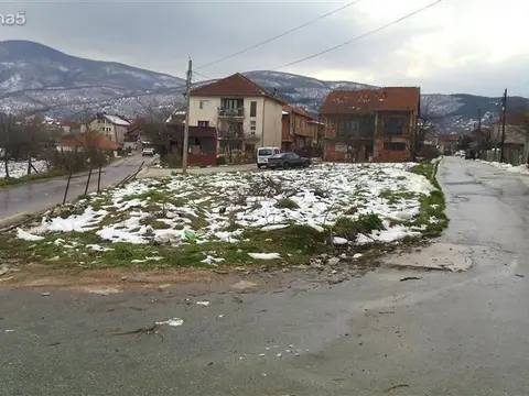 Plac na raskrsnica za s.Osoj i s.Rastani