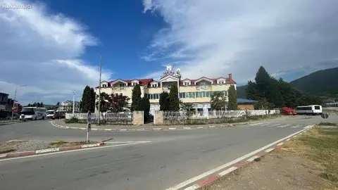 Атрактивен стамбено-деловен објект