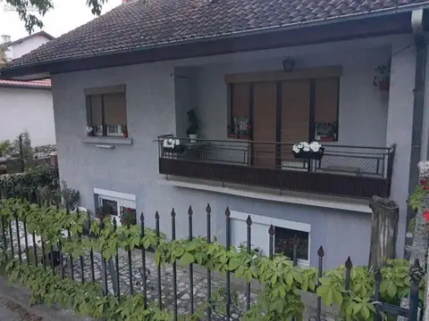 Се продава куќа заедно со деловен простор во кавадарци