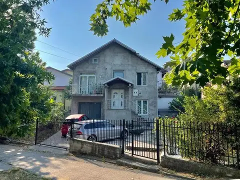 ИТНО Се продава куќа на атрактивна локација