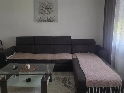 Se iznajmuva