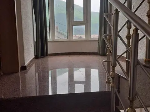 Stan na 2ri i 3ti kat 100m2 zad Arabela