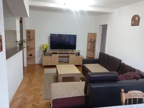 Трособен стан во Кисела Вода, ул. Антон Попов – 56 м²
