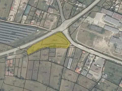 Се продава земјиште во Берово - 4.285 м²