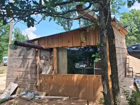 Се продава имот во с. Горњане-Скопје