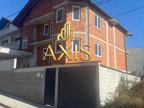 AXIS prodava kuqa so dvor vo Drenovec, Tetovo