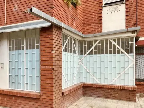 Se prodava dukan