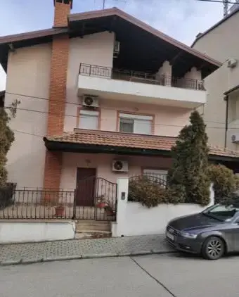 Се продава куќа на долно водно